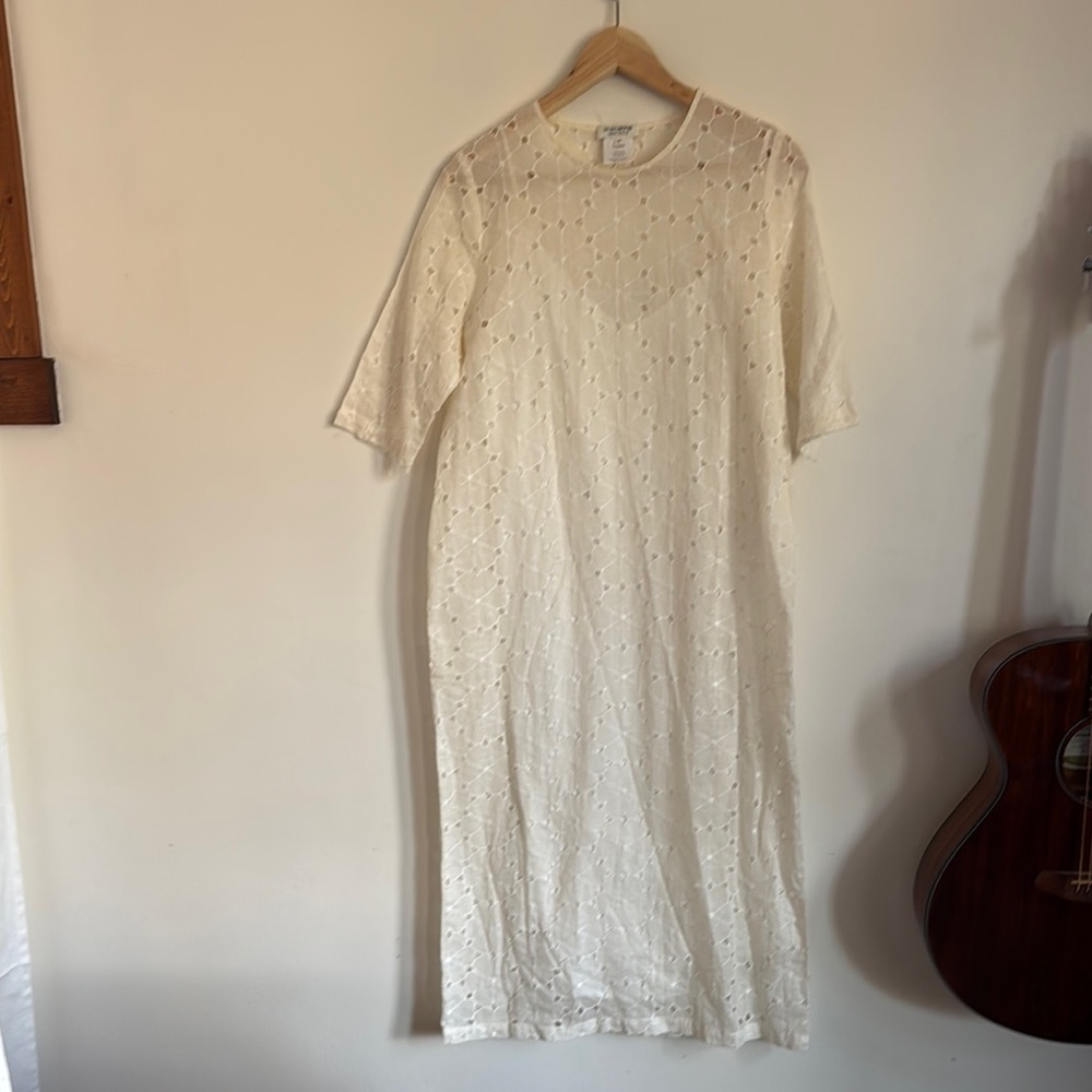 Elegant Cream Lace Dress
